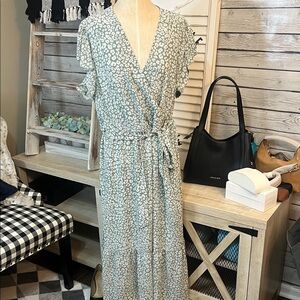 Pretty Garden Green Patterned Wrap Dress